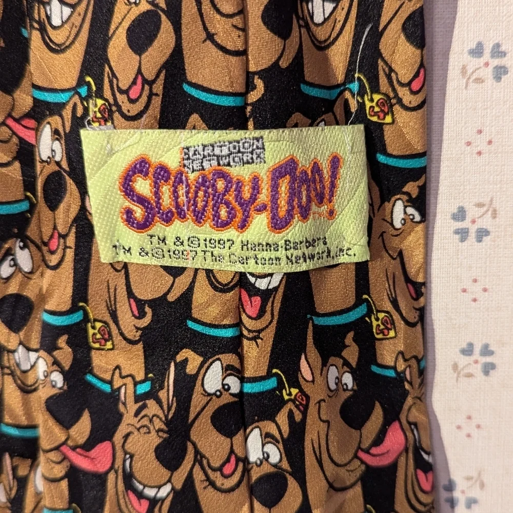 🤎 Scooby Doo Burgundy Tie 1997 Hanna Barbara Cartoon Network Vintage